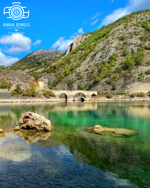 Lago di San Domenico - Italy (by Anna Jewels (@earthpeek)) https://www.instagram.com/earthpeek/ 