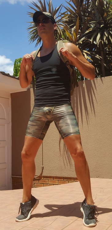 ffboy357: This is Legon. He is impressive in these camo lycra shorts.