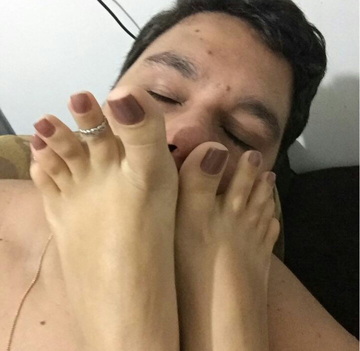 sexyriya25:  When u make ur husband lick your foot 😂😉