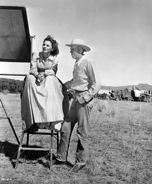 Joanne Dru and Howard Hawks behind the scenes on Red River (1948)