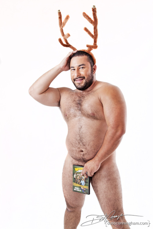 monstercub:  diablodivine:  Holiday Shopping Season is upon us! Where the Bears Are Season 2 DVD makes the perfect gift! Throw in some hats and t-shirts while your at it. Order now athttp://wherethebearsare.acmeprints.com/featured/  Get it George