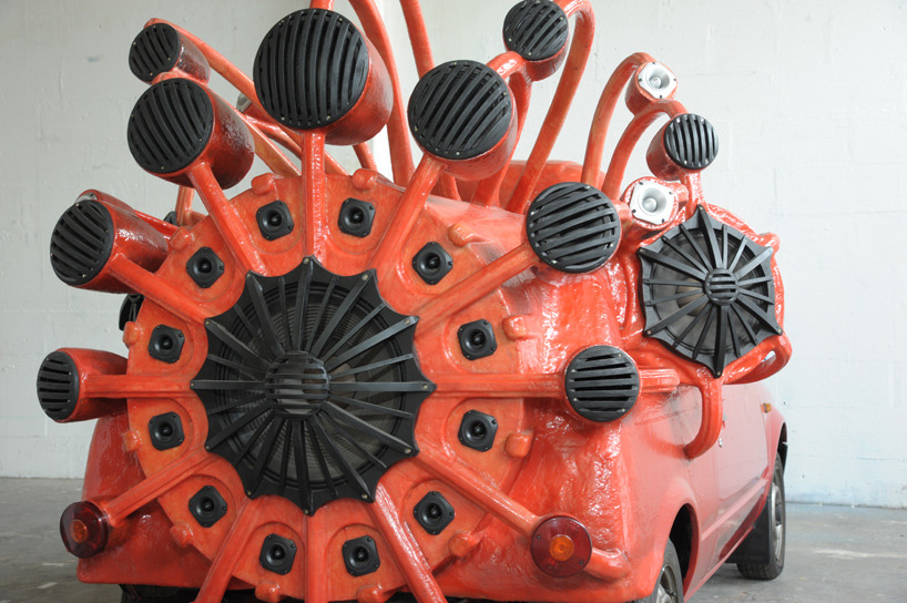unicorn-meat-is-too-mainstream:   olaf mooij drives the DJ mobile 2-0 for on-the-go