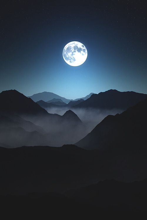 omg-sweetunlikelycollector-me:  brookbooh:  Full moon  @possit-de-tenebris 