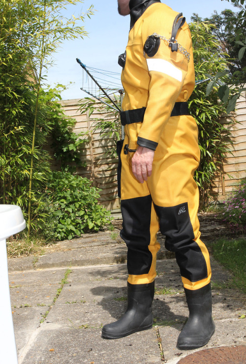 irelandbiker: smokefish2: The drysuit: obviously useful for diving and all sorts of jobs in and arou
