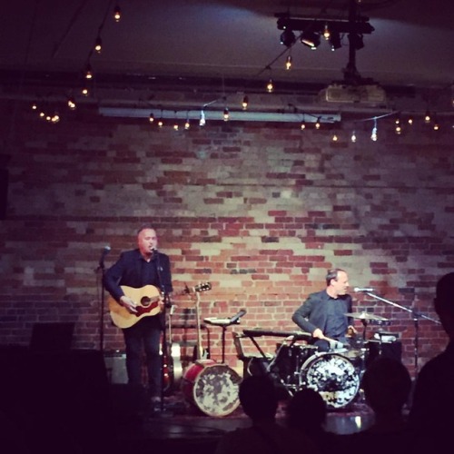 <p>My last gig at @gladstonehotel and it’s for a great cause. @goodfood.help #sunparlourplayers #toronto #bunz #spreadlovelikepeanutbutter #soundgirl (at Gladstone Hotel)</p>