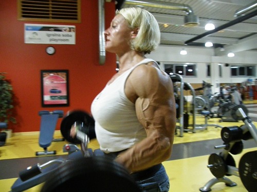 zimbo4444:  musclesandimplants:  Siiiiiiick  ..💪😺
