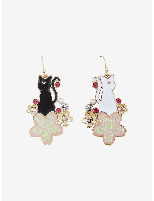Luna & Artemis earrings found at Hot Topic. Drop earrings Pearl earringsMis-match drop earringsS