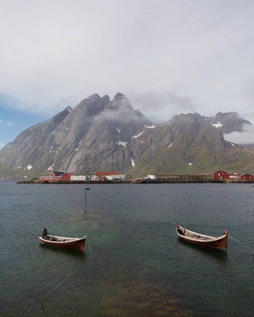 Lofoten - Two Boats #lofoten #lofotenislands #norway #sea #seascape #boats #minimallandscape #somewh