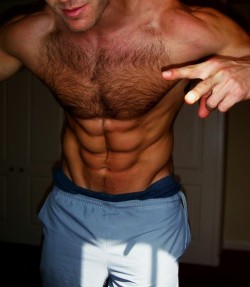 hairyturkishgaymachos:  Great hairy chest