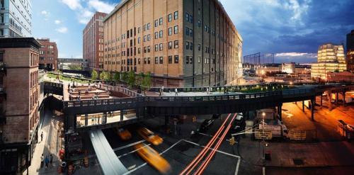  New York based photographer Stephan Wilkes has managed to capture the passage of time in a single photograph. His “Day to Night” photo series explores the many changes that take place in Stehphan’s beloved city of New York as it transitions from
