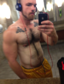 realmenstink:  furrytrade:  Follow both of my blogs @ http://furrytrade.tumblr.com/