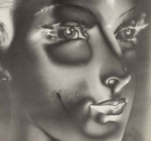zzzze:  Maurice Tabard, Solarisation N° 1, 1932 