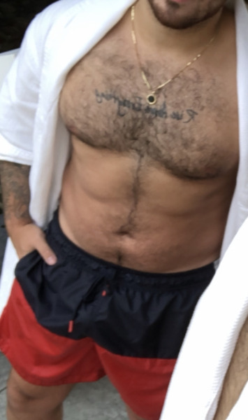 ceejofmalta:bulkingbrooo:What tf happened? BulKing is creating photos | PatreonDaaamn