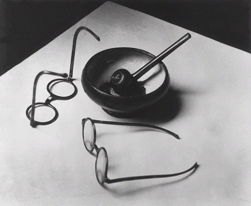vitaetlaetitia: by André Kertész (1894-1985) Mondrian’s Glasses and Pipe, Paris,