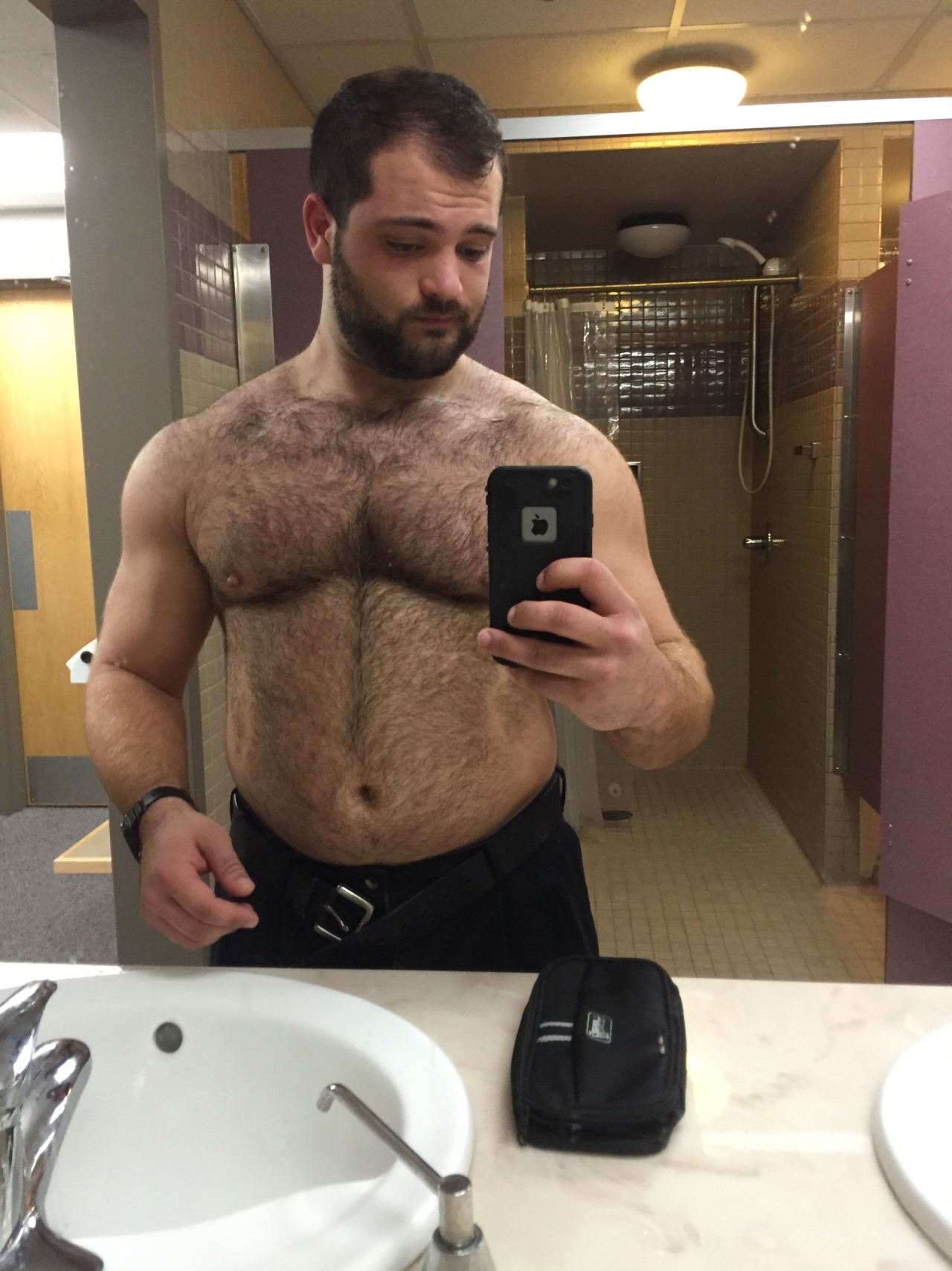 twobearstwojeeps:  Happy morning to everyone! Showered, shaved, and ready for the