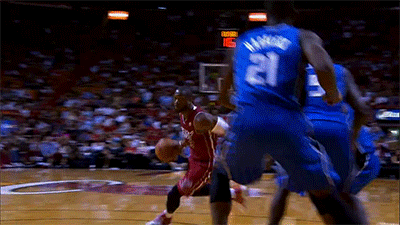 thebasketballobsession:  DWYANE WADE CRUSHES THE RIM #theBasketballObsession  