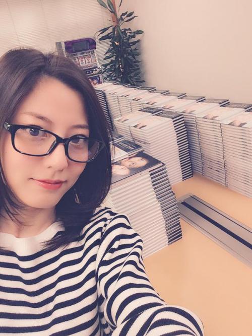 そして、発売イベントが３月７日（土） 福家書店の新宿サブナード店にて、 開催されます！ 皆さま、会いに来てねっ♡ 詳しくはこちら↓↓↓ www.fukuya