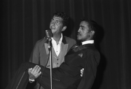 twixnmix:Frank Sinatra, Dean Martin and Sammy Davis Jr. at a Share Party in 1963.  Photos by Chester