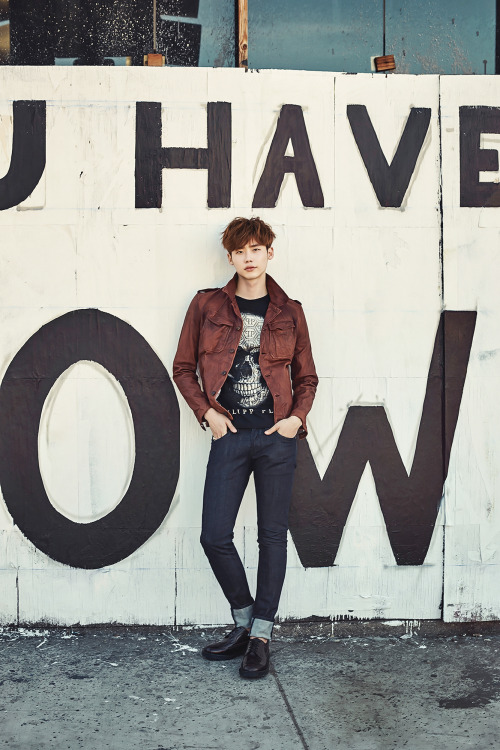 Sex kpophqpictures:  [MAGAZINE] Lee Jong Suk pictures