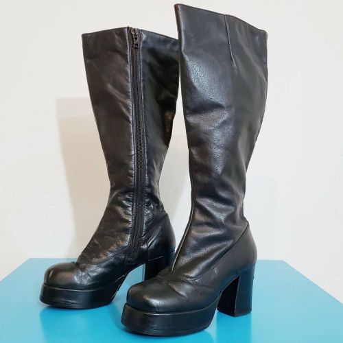 OH MY GOD. TRUE Vintage 70s platform boots dyed black leather chunky boots. Dark Gogo Queen ✌$150  #