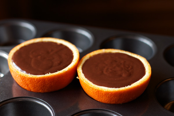 therawveganproject:  thecakebar:  How to make Chocolate Oranges Tutorial  Dreaming