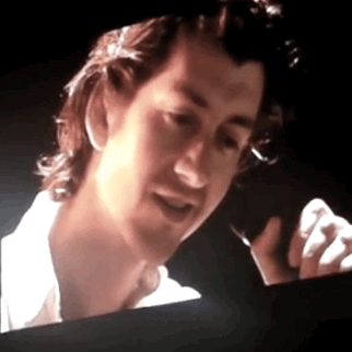 heartbreakhotelsuite505:partynthem:i’d probably still adore you with your hands around my neck x / x