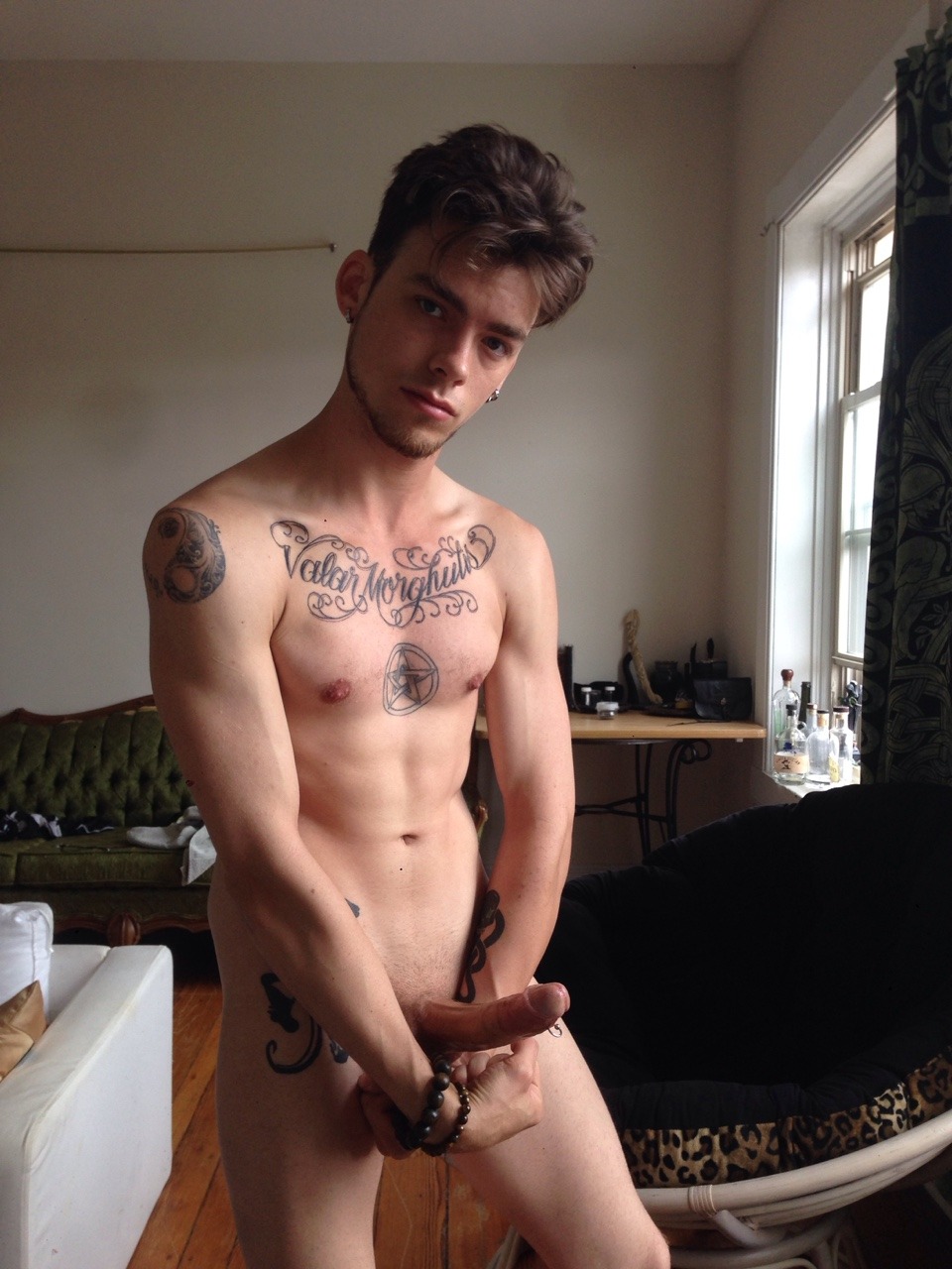 chivalriccock:  chivalriccock:  Jack off to hot gay guys on ChivalricCock and CCNudes!