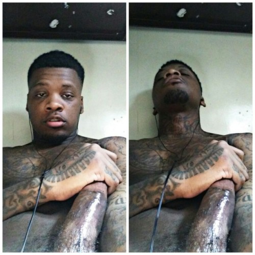 tomapapi:rebelnellz:In my zone. Damm.. that jail house dick rite … str8 sloppy on dat ting..