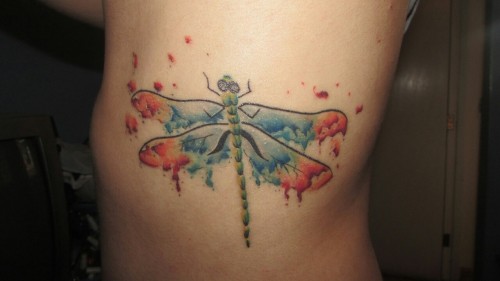 Libélula en la costilla. Valió la pena el sufrimiento  #dragonfly #rib #body #tattoo #