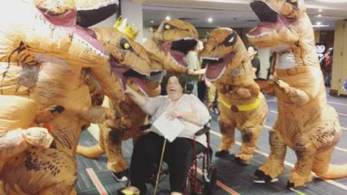 I asked the dinosaurs to eat my mother and they happily obliged :) #dinosaur #trex #halcon2017 #moth
