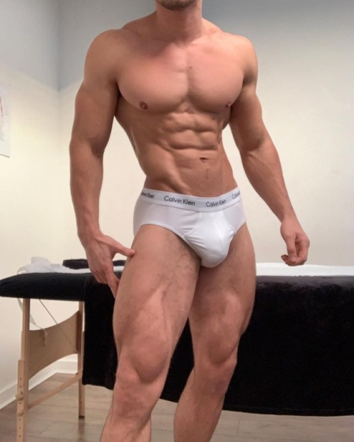 Sex keepemgrowin:  “I hear you like muscleboys.” pictures