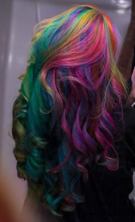 hairbylizzy: Current rainbow from the back. 