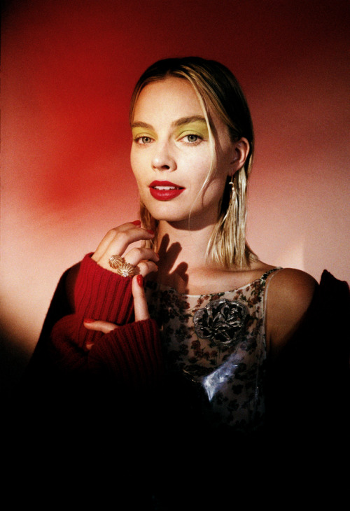 batflecked: Margot Robbie for Wonderland Magazine