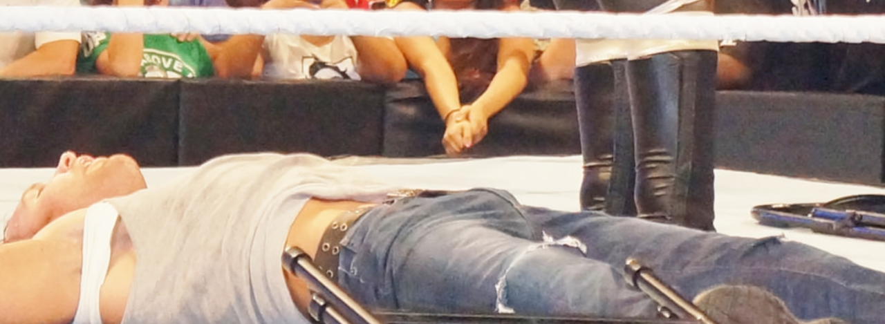 rwfan11: ……nice bulge shot! :-)   Guess he still has some special feeling for