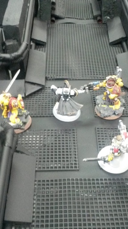 waxlermon: My lamenters with some action shots. Armies quite big now but missing a lot of vehicles i