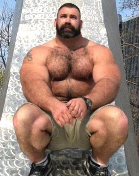 mackbrawn:     Danm would love a hug from this guy