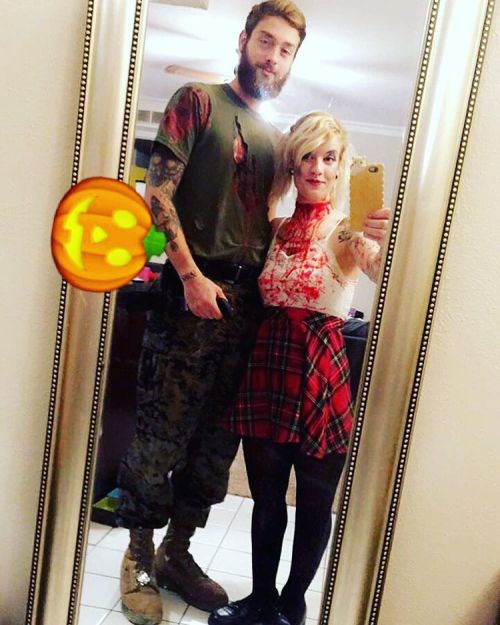 #halloween2016 #couplegoals #zombiemode #survivor #2spooky4u #solucky #fakebloodnightmare
