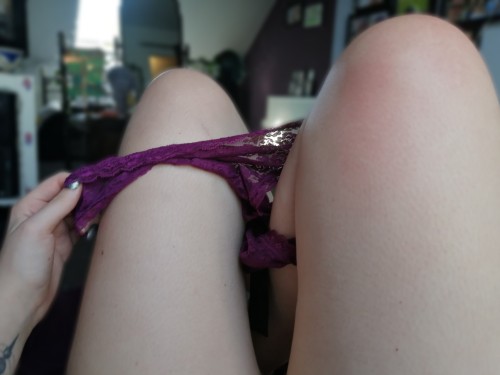 satans-knitwear:Pretty coloured lace ✨Treat me ~ Tip me 