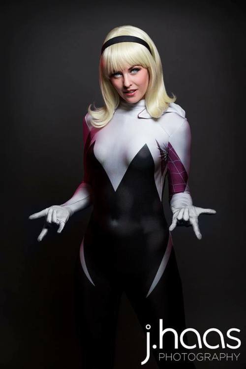 cosplayandgeekstuff:    Maid of Might Cosplay (USA) as Spider Gwen.Photos by:  John Haas Photography