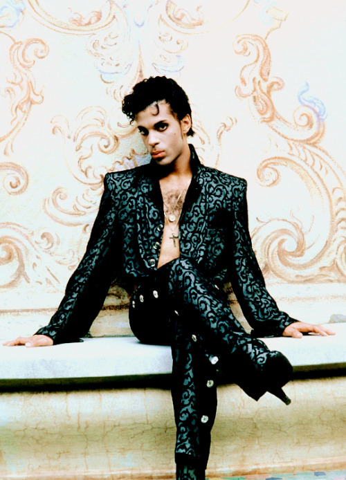 paisleysprince:Prince as Christopher Tracy in “Under the Cherry Moon,” 1986.