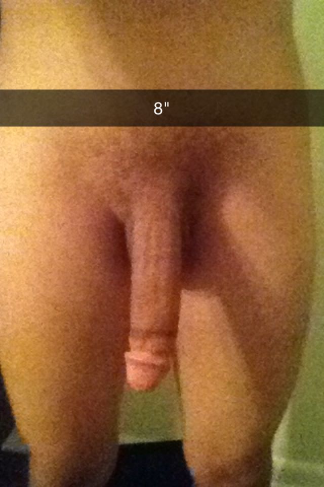 15tthomas:  snapguysguy:  Hung teen boy  do u think u could get his snapchat nudes