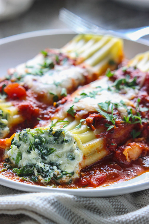 verticalfood:Spinach and Three Cheese Manicotti