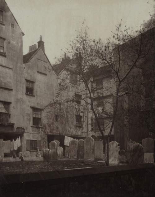 cma-photography-department: St. Bartholomews: The Churchyard Looking towards Cloth Fair, Alfred H. B