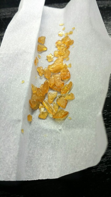 dabcandycannabis:  Some shatter for your soul. 🌌