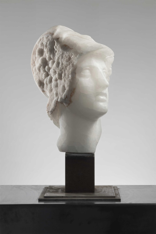 thedesigndome:Striking Contemporary Sculptures Inspired by Ancient Art by Massimiliano Pelletti