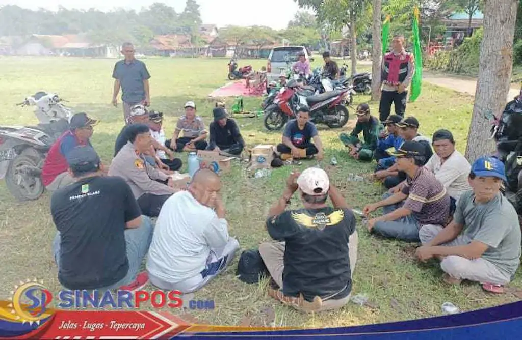 Kapolsek Klari Gelar 'Jumat Curhat', Tampung Aspirasi Warga Desa Klari