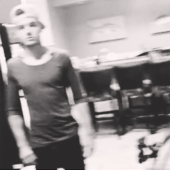halfsleeper:  1D backstage 29/6/13 