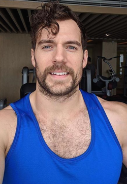 mynewplaidpants2:Henry Cavill hairy gym selfie