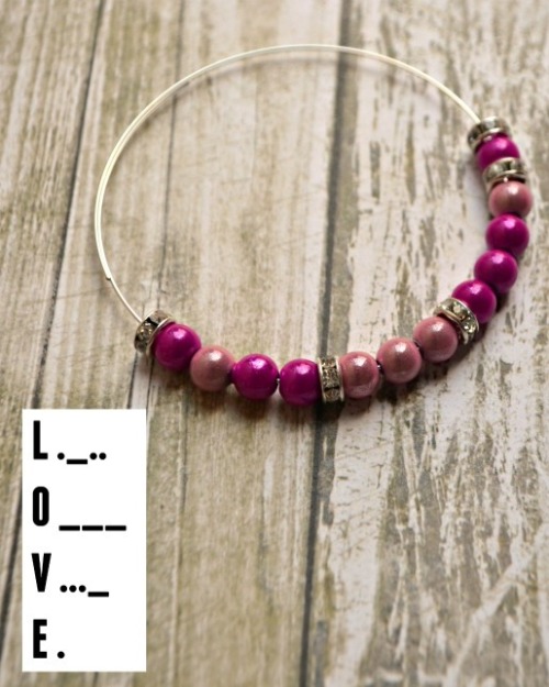 DIY Bead Morse Code Bracelet  This is a simple DIY using memory wire and beads. I love Morse Code ne