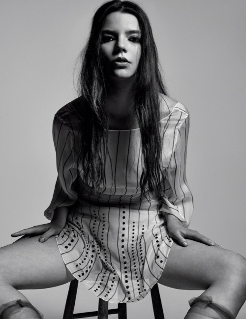 Anya Taylor-Joy adult photos